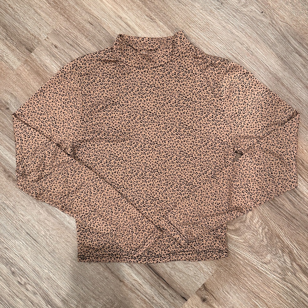Cheetah mock neck crop top
